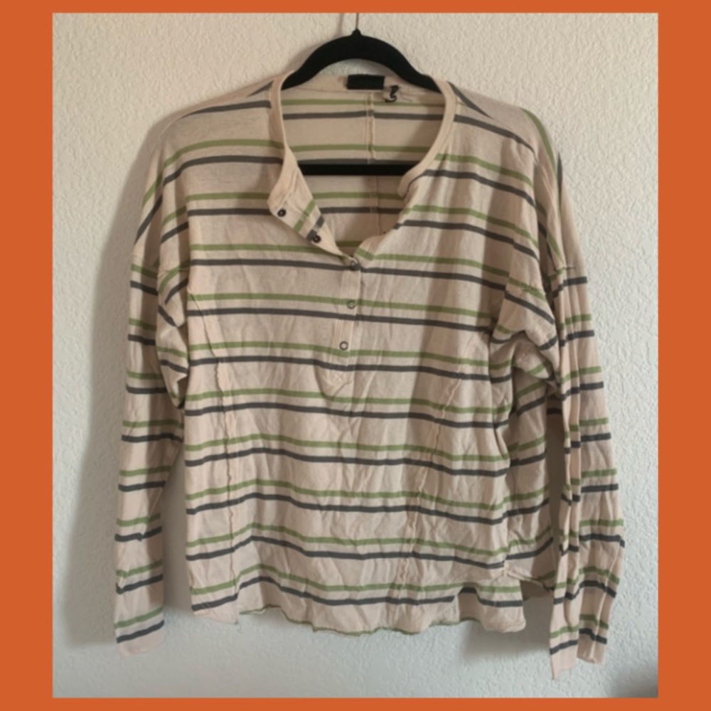 Oversized comfortable Light long sleeve T-Shirt!